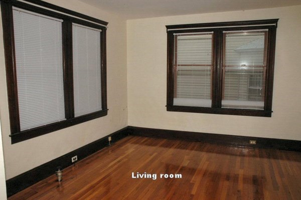 2 bed, 1 bath apartment for rent at 37 Grant Ave Unit 1, Waverley — photo 3 of 31