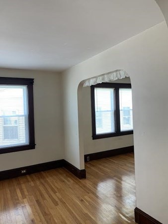 2 bed, 1 bath apartment for rent at 37 Grant Ave Unit 1, Waverley — photo 4 of 31