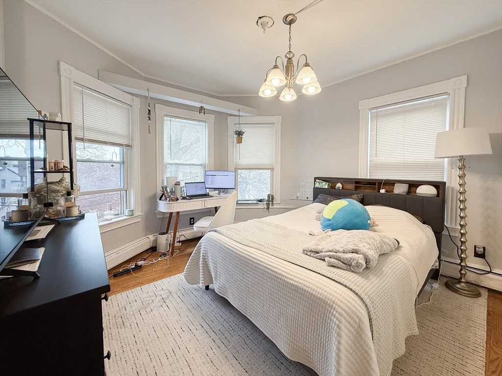 4 bed, 2 bath apartment for rent at 37 Harvard Ave Unit 37, Harvard Avenue — photo 10 of 12