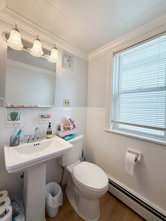 4 bed, 2 bath apartment for rent at 37 Harvard Ave Unit 37, Harvard Avenue — photo 9 of 12