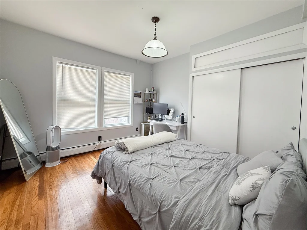 4 bed, 2 bath apartment for rent at 37 Harvard Ave Unit 37, Harvard Avenue — photo 11 of 12