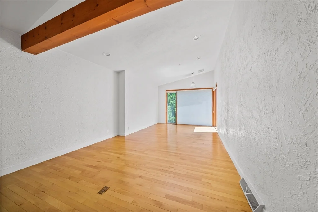 3 bed, 2 bath apartment for rent at 37 Harwich Rd, Newton — photo 9 of 40
