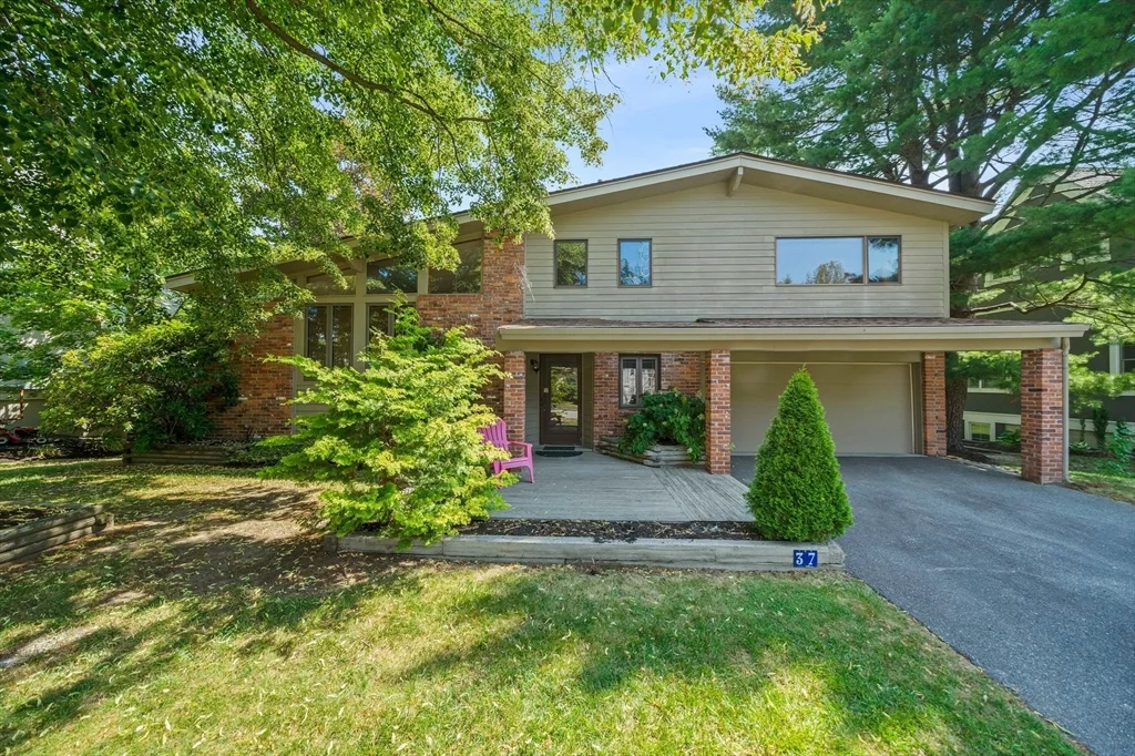 3 bed, 2 bath apartment for rent at 37 Harwich Rd, Newton — photo 34 of 40
