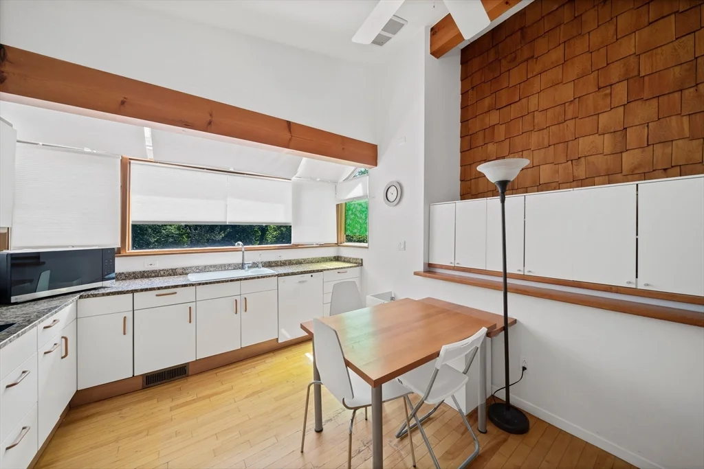 3 bed, 2 bath apartment for rent at 37 Harwich Rd, Newton — photo 6 of 40