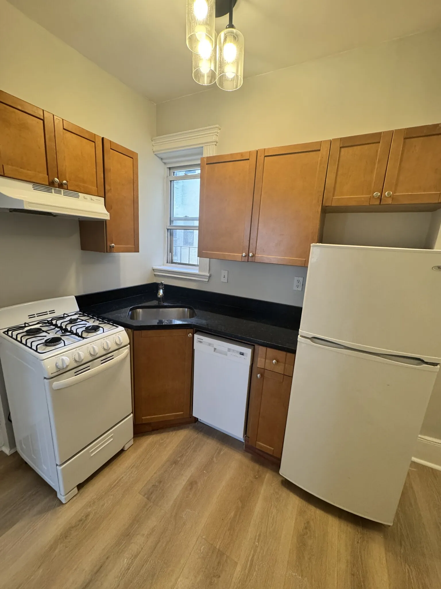 1 bed, 1 bath apartment for rent at 37 Hemenway St Unit 39, Fenway — photo 2 of 32