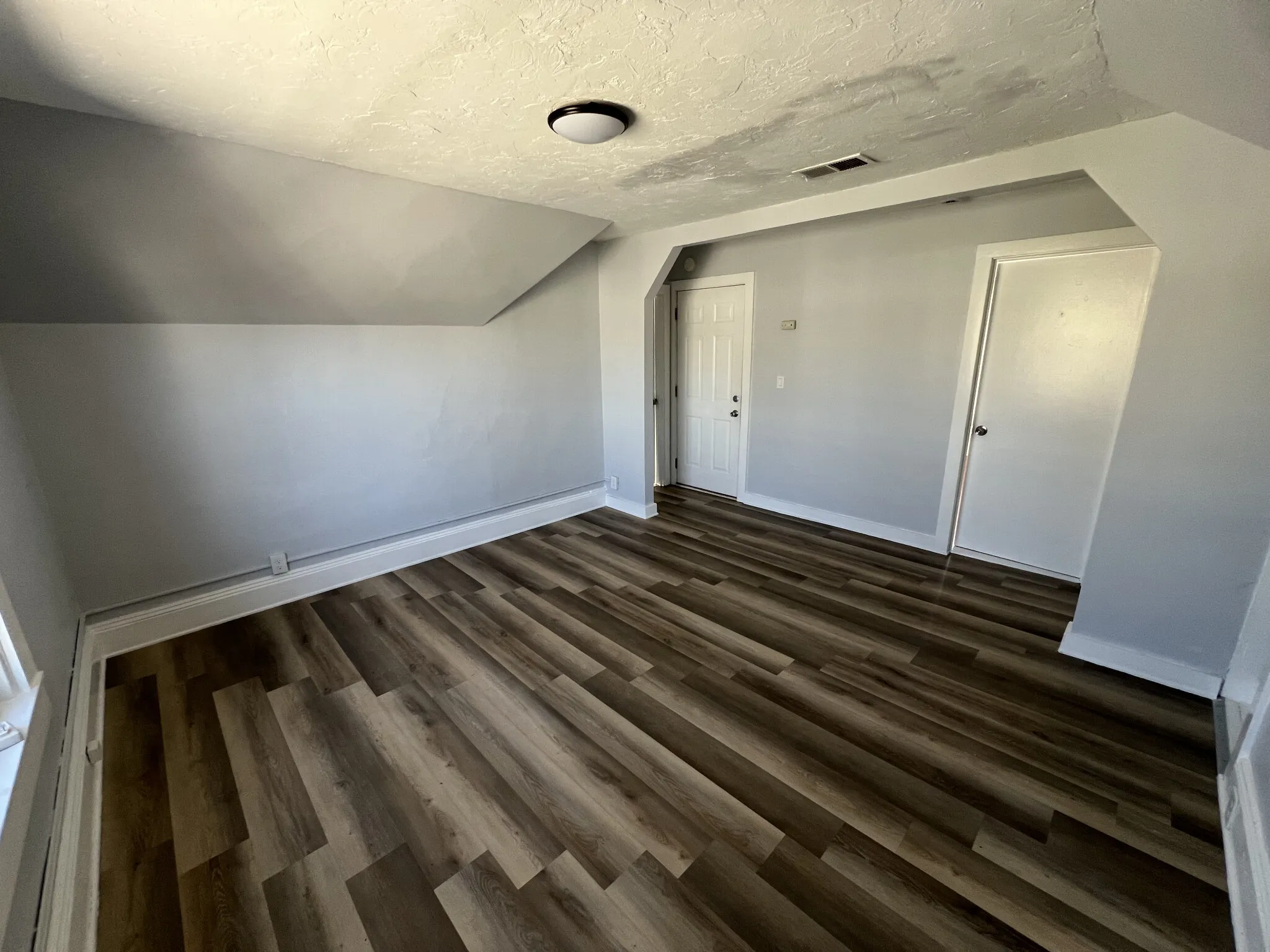 3 bed, 1 bath apartment for rent at 37 Herrod Ave Unit 3, Brockton — photo 2 of 13