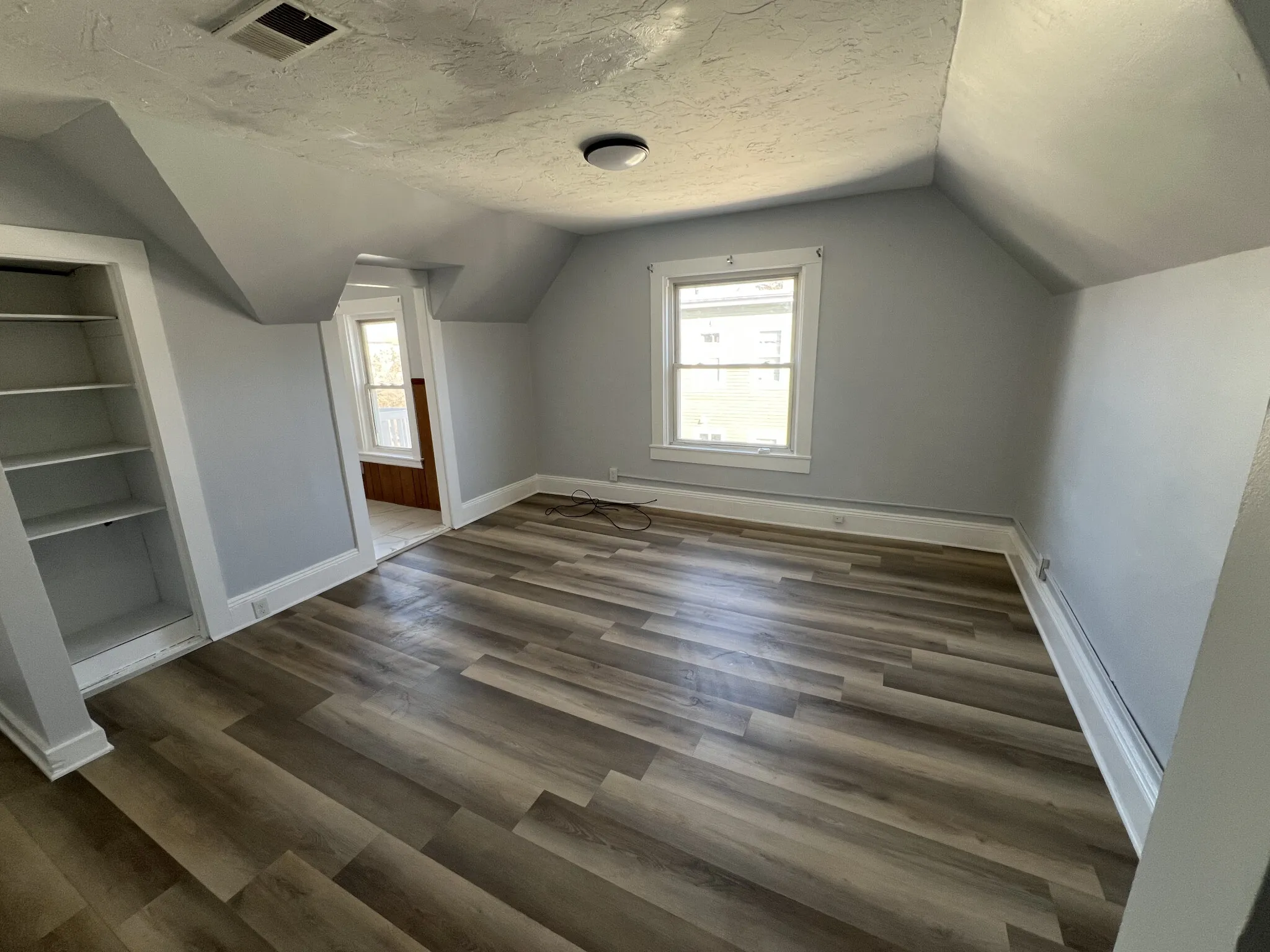 3 bed, 1 bath apartment for rent at 37 Herrod Ave Unit 3, Brockton — photo 4 of 13