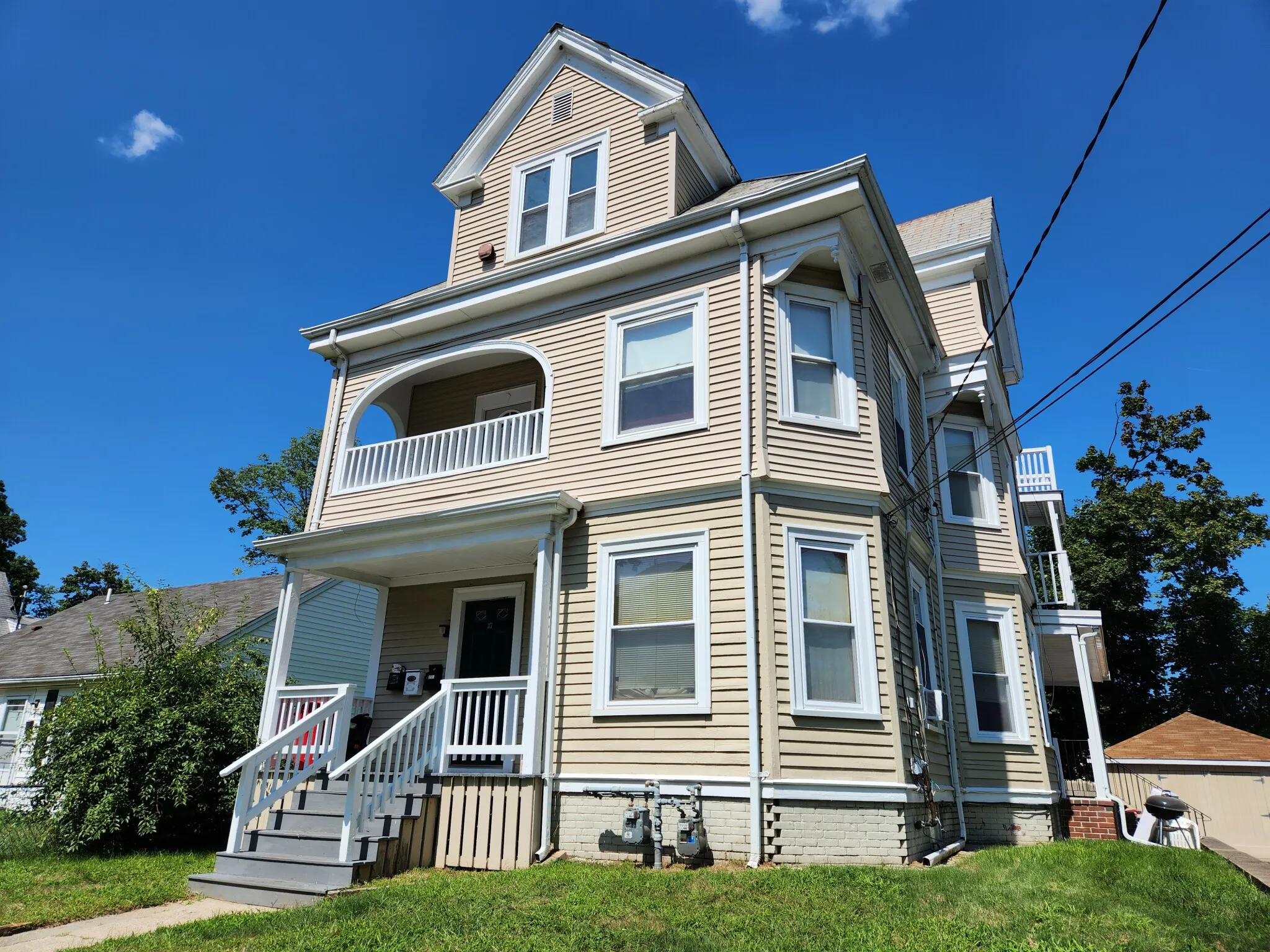 3 bed, 1 bath apartment for rent at 37 Herrod Ave Unit 3, Brockton — photo 1 of 13