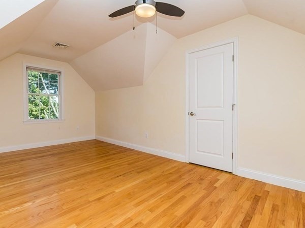 3 bed, 2 bath apartment for rent at 37 Hiawatha Ave, Waltham — photo 17 of 31