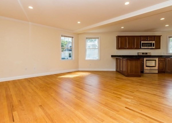 3 bed, 2 bath apartment for rent at 37 Hiawatha Ave, Waltham — photo 11 of 31