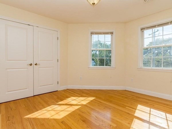 3 bed, 2 bath apartment for rent at 37 Hiawatha Ave, Waltham — photo 15 of 31