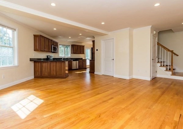 3 bed, 2 bath apartment for rent at 37 Hiawatha Ave, Waltham — photo 12 of 31