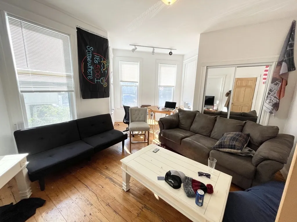 3 bed, 1 bath apartment for rent at 37 Hillside St Unit 1, Mission Hill — photo 3 of 11