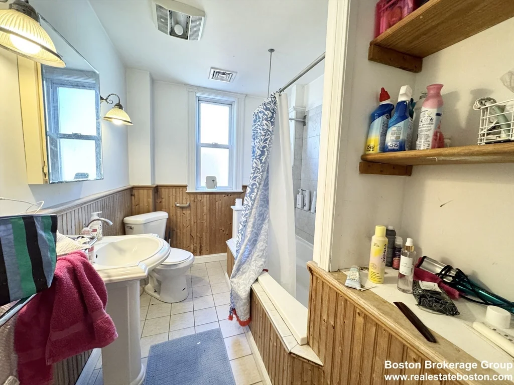 3 bed, 2 bath apartment for rent at 37 Hillside St Unit 3, Mission Hill — photo 6 of 6