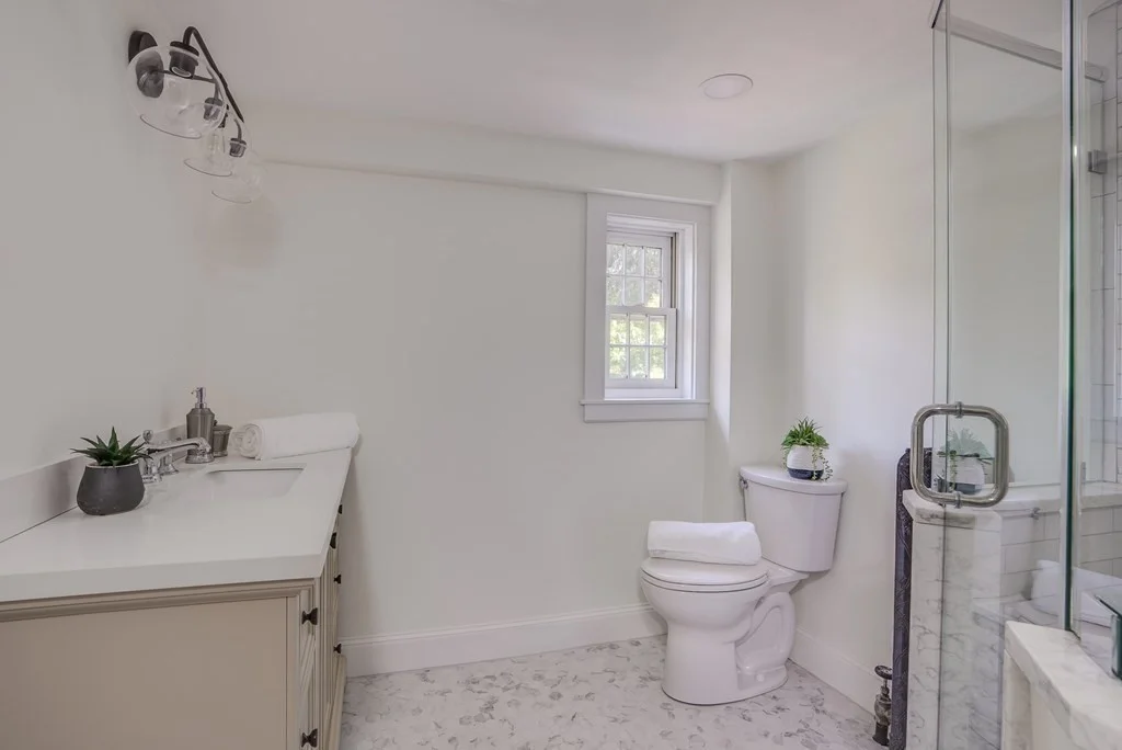 3 bed, 2 bath apartment for rent at 37 Hillside Unit 37, Bedford — photo 20 of 29