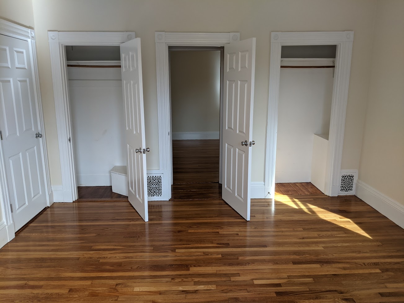 1.5 bed, 1 bath apartment for rent at 37 Jefferson St Unit 2, Newton Corner — photo 6 of 20