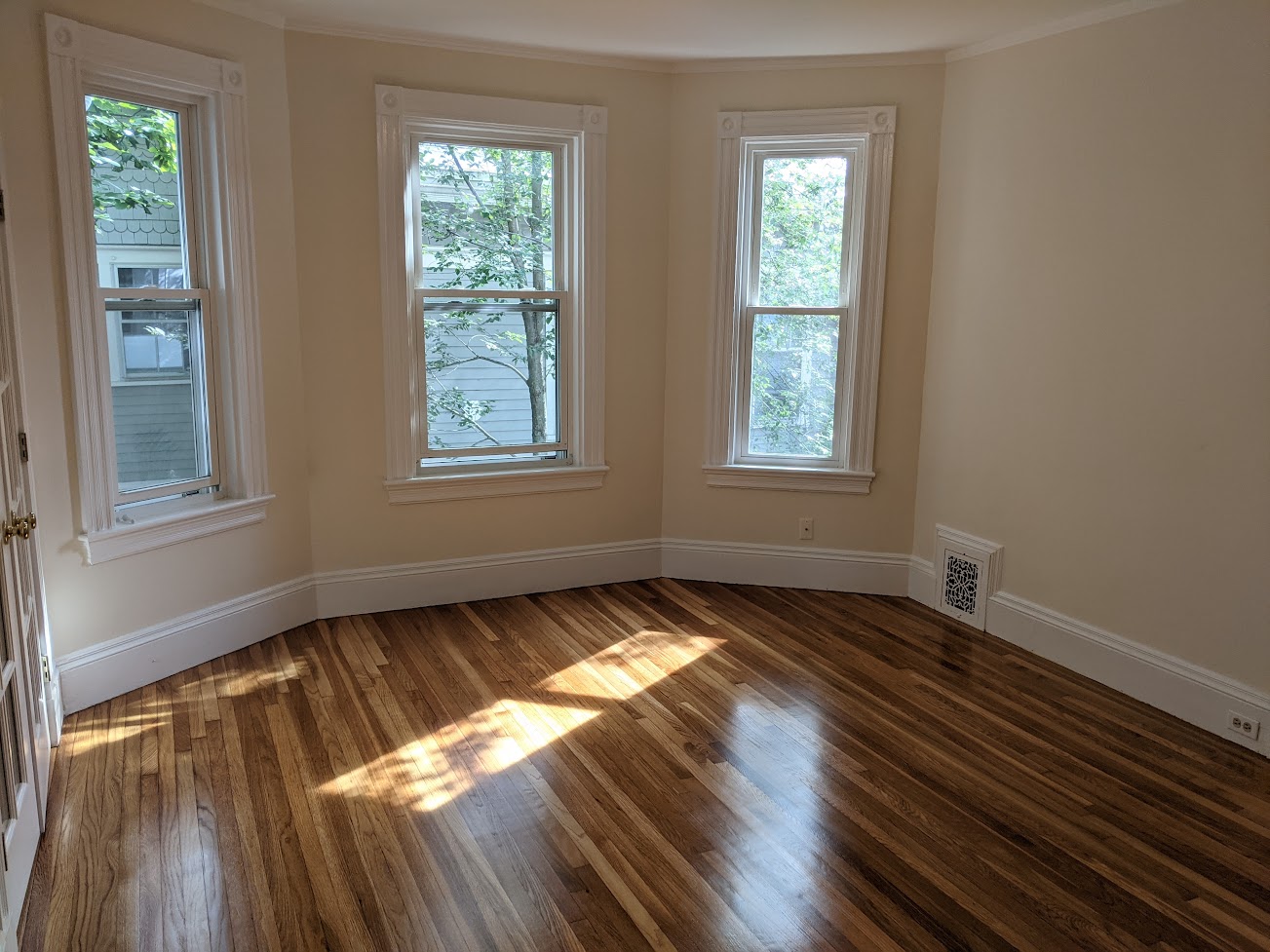 1.5 bed, 1 bath apartment for rent at 37 Jefferson St Unit 2, Newton Corner — photo 1 of 20