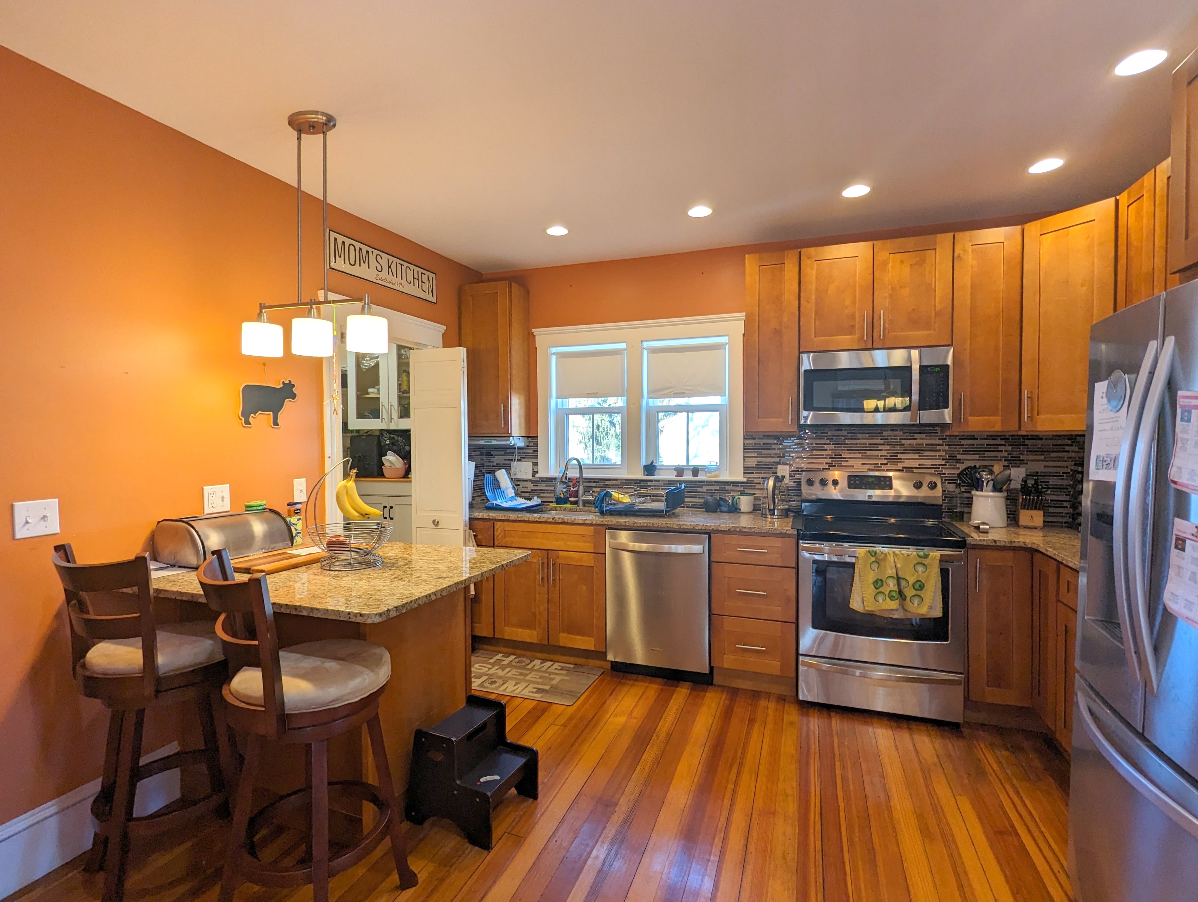 3 bed, 2 bath apartment for rent at 37 Julia St Unit 37, Malden — photo 1 of 28
