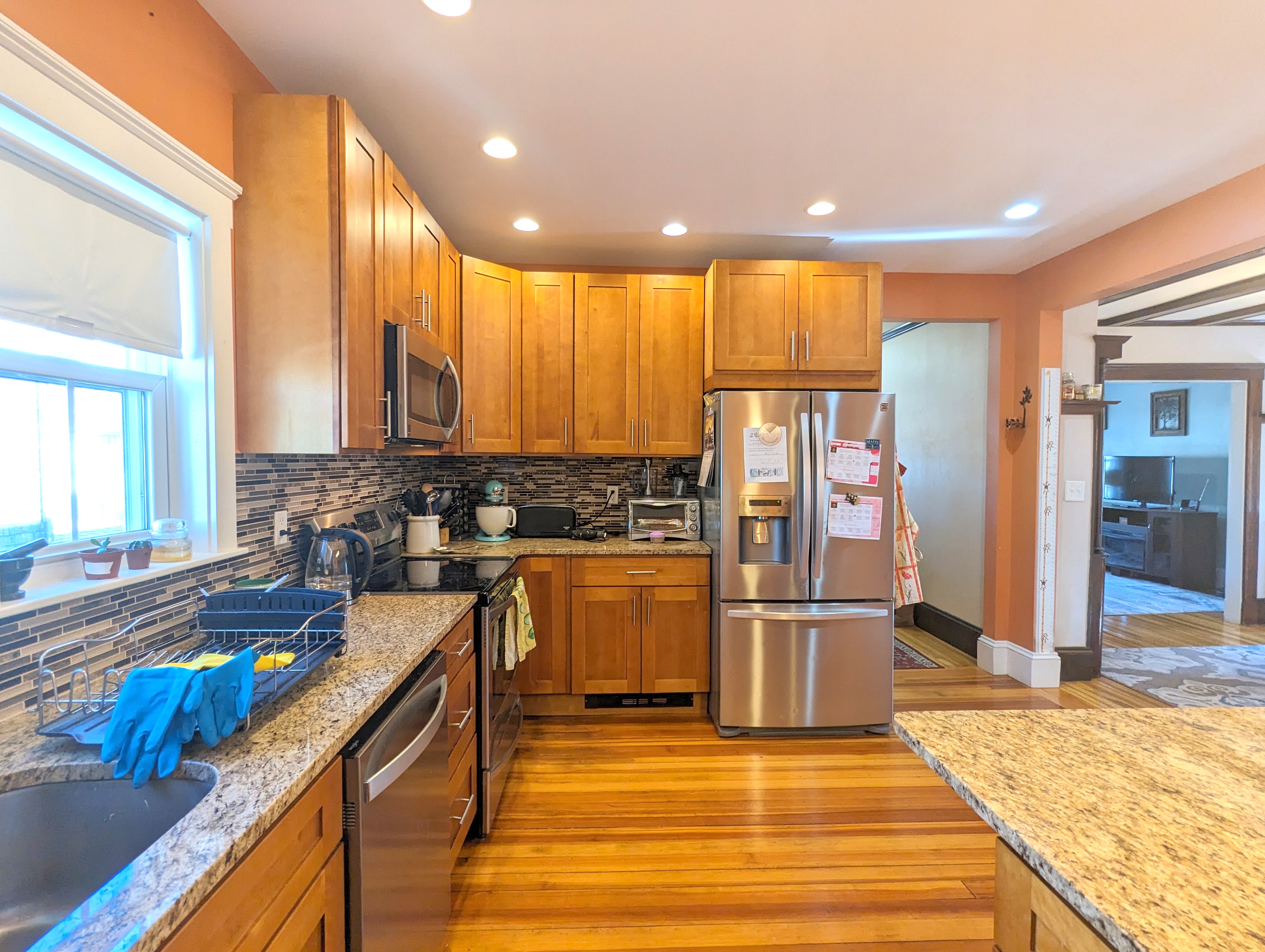 3 bed, 2 bath apartment for rent at 37 Julia St Unit 37, Malden — photo 3 of 28