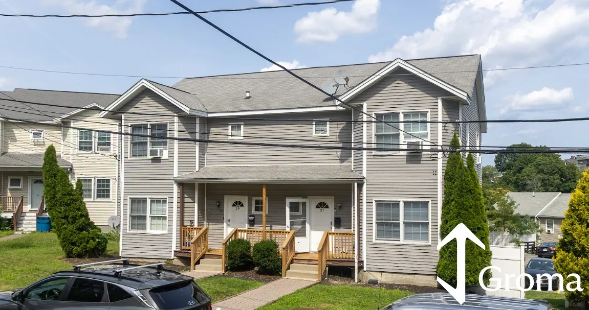5 bed, 2.5 bath apartment for rent at 37 Juniper St Unit 1, Roxbury — photo 15 of 27