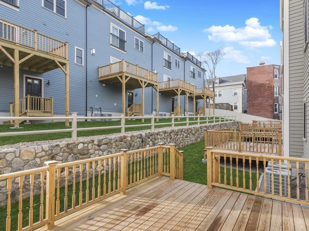 3 bed, 2 bath apartment for rent at 37 Lambert St Unit 37, Roxbury — photo 9 of 11