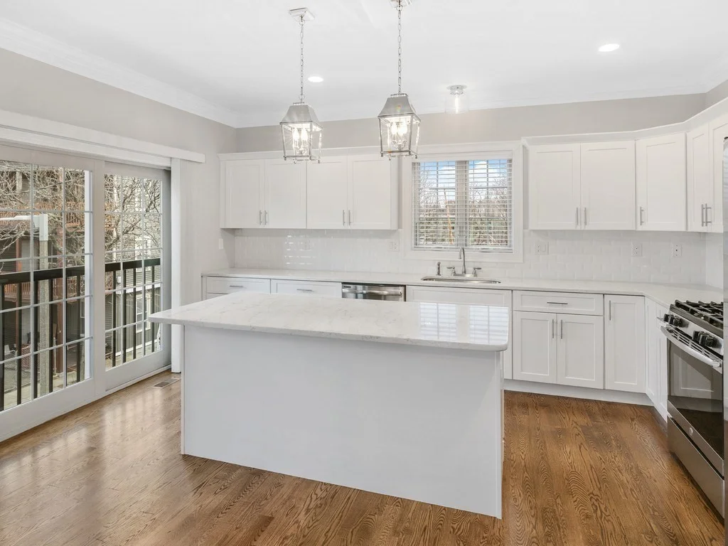 3 bed, 2 bath apartment for rent at 37 Lambert St Unit 37, Roxbury — photo 2 of 11