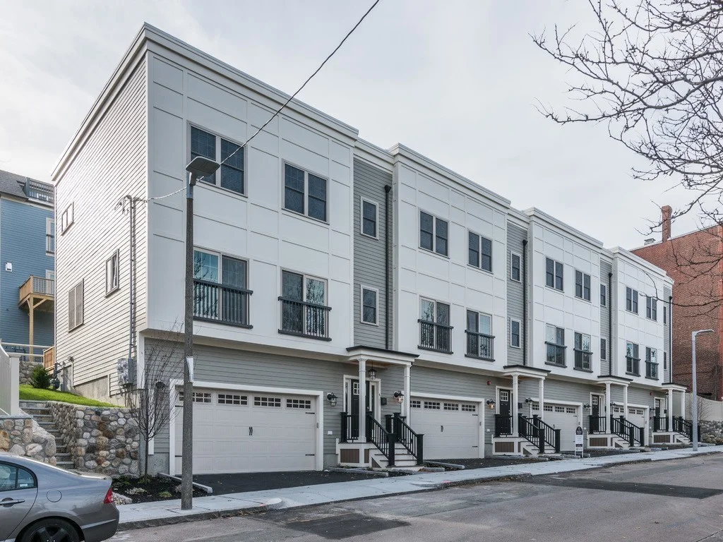 3 bed, 2 bath apartment for rent at 37 Lambert St Unit 37, Roxbury — photo 11 of 11