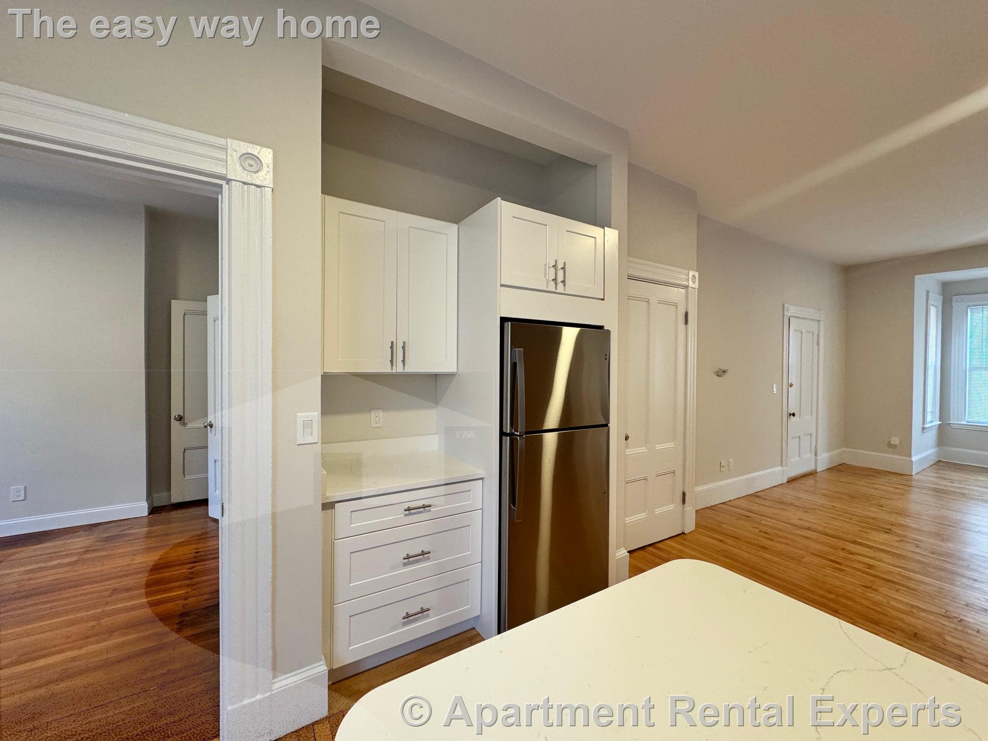 1 bed, 1 bath apartment for rent at 37 Laurel St Unit 1, Spring Hill — photo 4 of 14