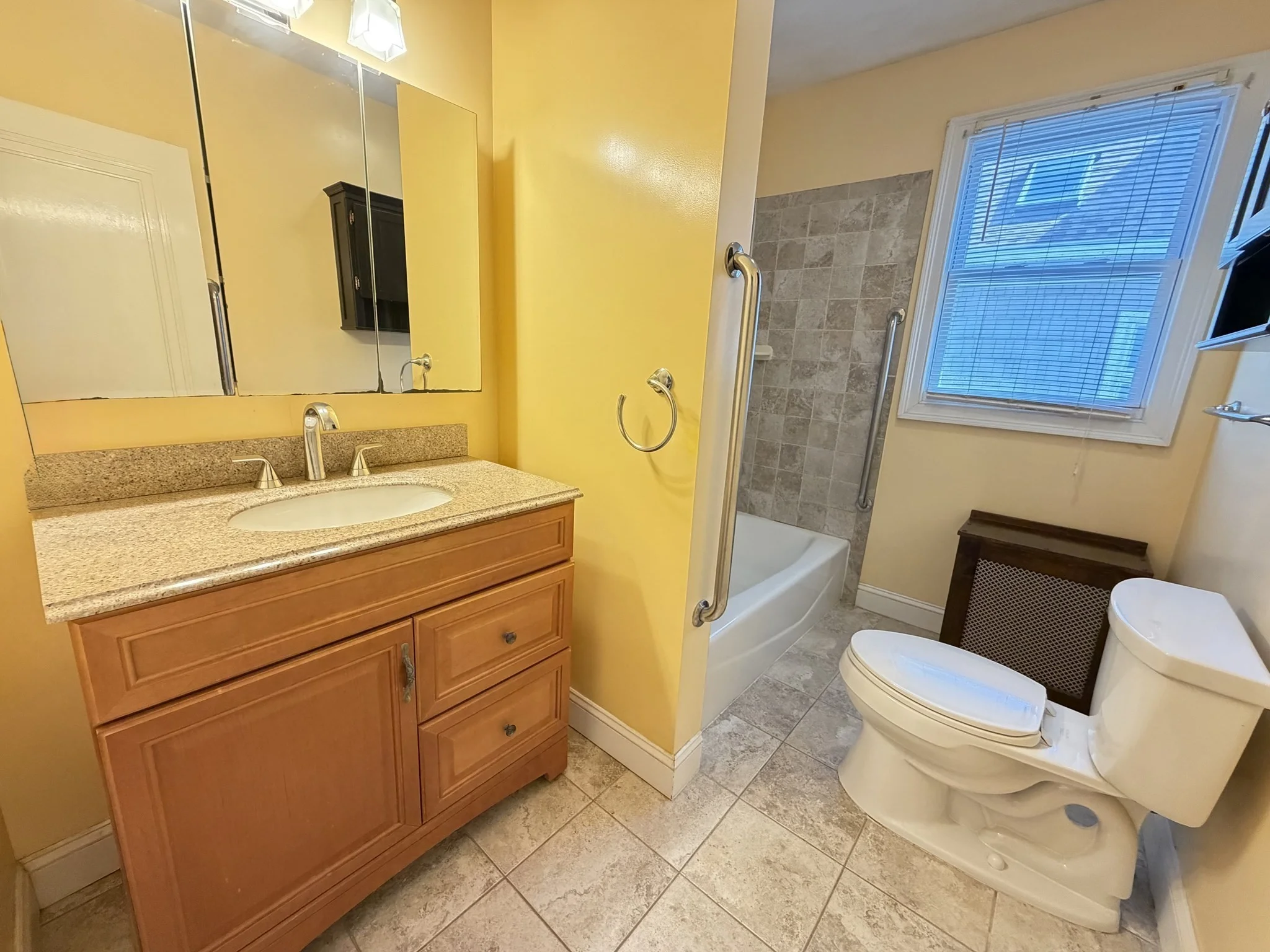 2 bed, 1 bath apartment for rent at 37 Leach St Unit 2, Salem — photo 11 of 19