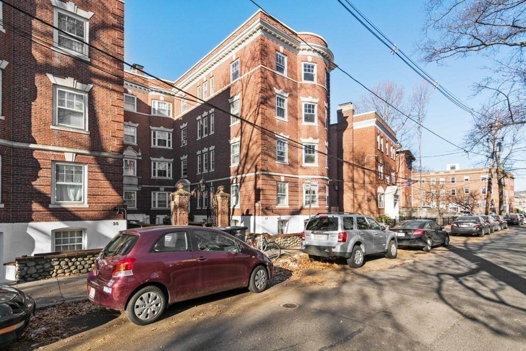 2 bed, 1 bath apartment for rent at 37 Lee Stno Broker Fee Furnished Unit Seven, Harvard Square — photo 18 of 19