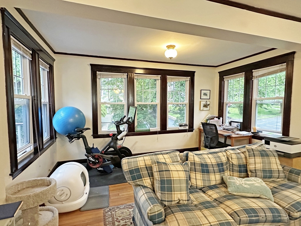 3 bed, 1 bath apartment for rent at 37 Lewis St Unit 2, Newtonville — photo 2 of 27