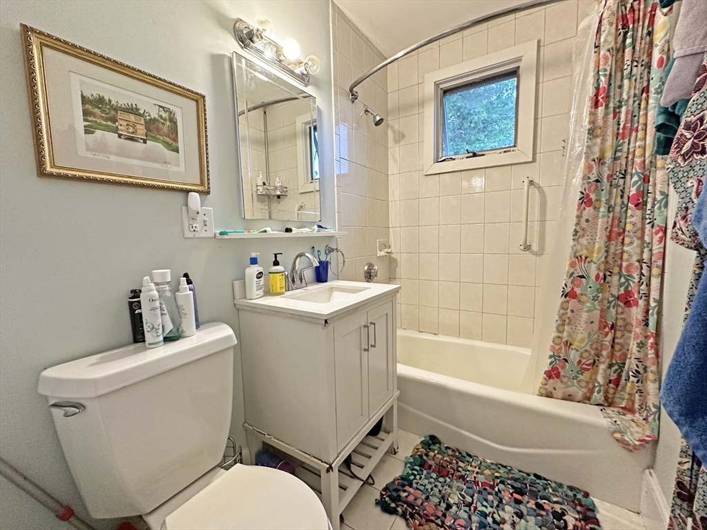 3 bed, 1 bath apartment for rent at 37 Lewis St Unit 2, Newtonville — photo 20 of 27