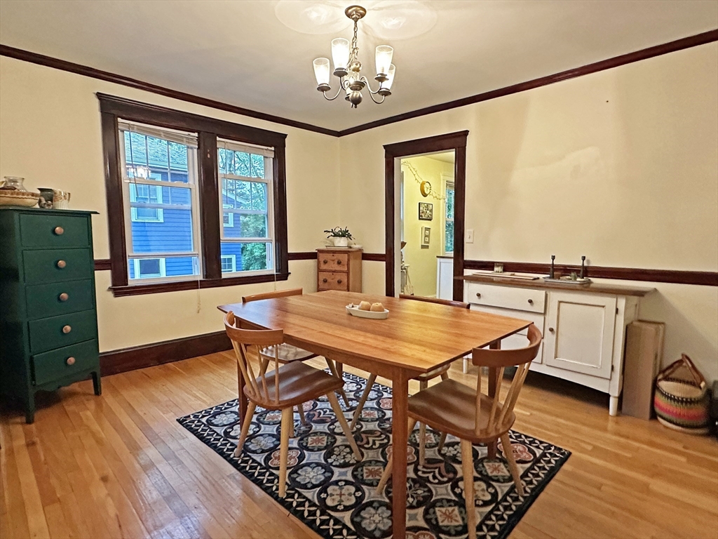 3 bed, 1 bath apartment for rent at 37 Lewis St Unit 2, Newtonville — photo 5 of 27
