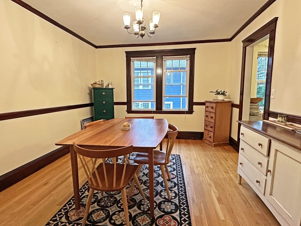 3 bed, 1 bath apartment for rent at 37 Lewis St Unit 2, Newtonville — photo 4 of 27