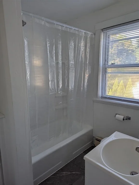 3 bed, 2 bath apartment for rent at 37 Linden St Unit 2, Rockland — photo 8 of 18