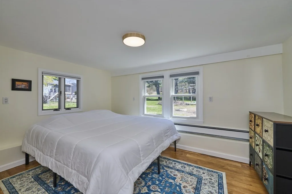 5 bed, 1 bath apartment for rent at 37 Locust St Unit 1, Burlington — photo 26 of 29