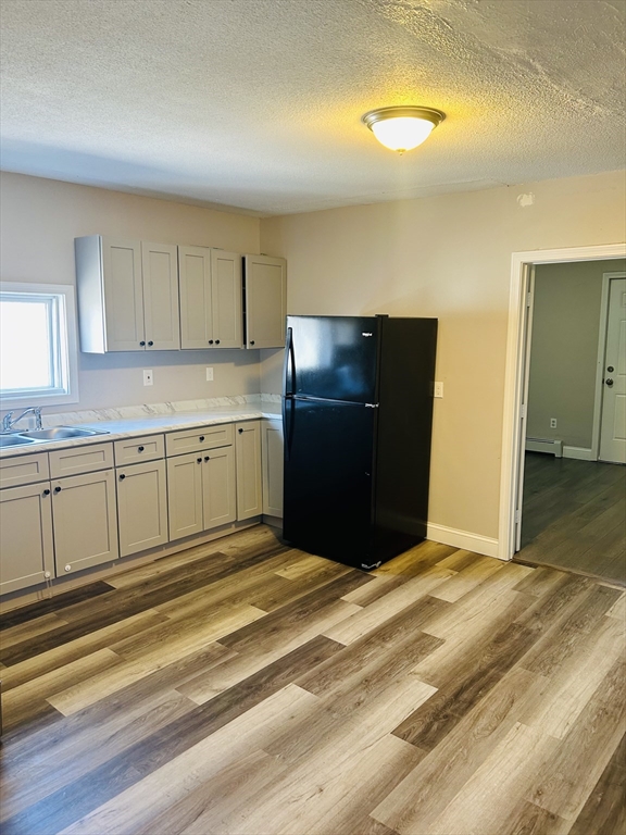 3 bed, 1 bath apartment for rent at 37 Madison St Unit 3C, Fitchburg — photo 4 of 10