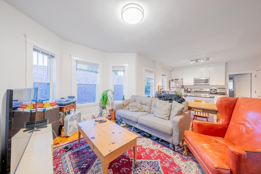 3 bed, 1 bath apartment for rent at 37 Magoun St Unit 3, North Cambridge — photo 5 of 11