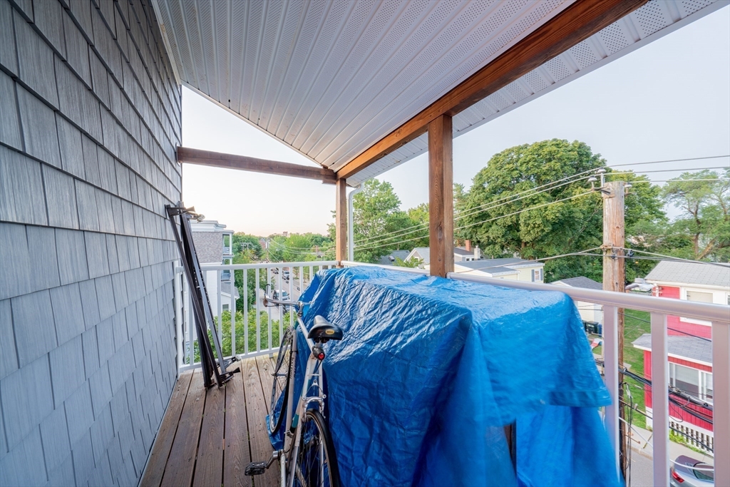 3 bed, 1 bath apartment for rent at 37 Magoun St Unit 3, North Cambridge — photo 8 of 11