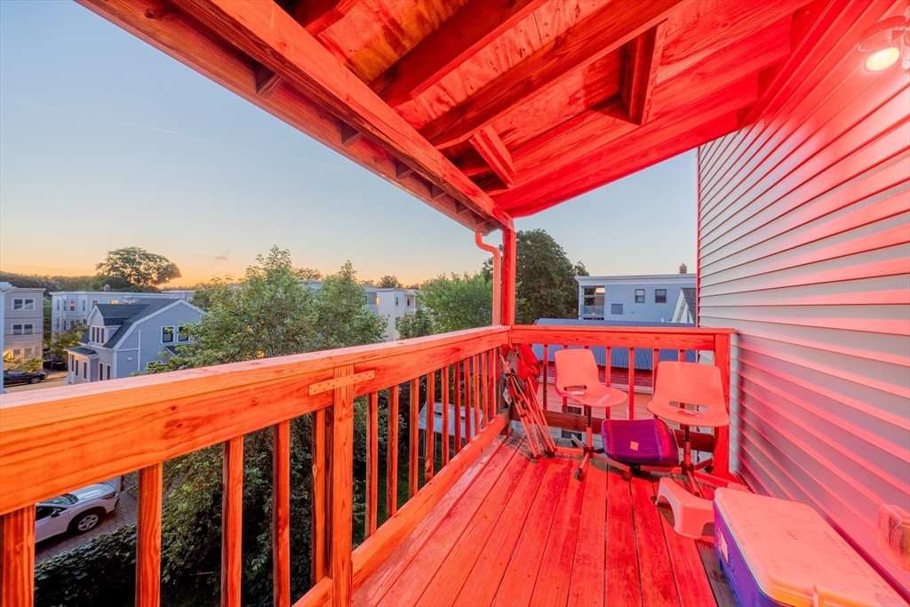 3 bed, 1 bath apartment for rent at 37 Magoun St Unit 3, North Cambridge — photo 9 of 11