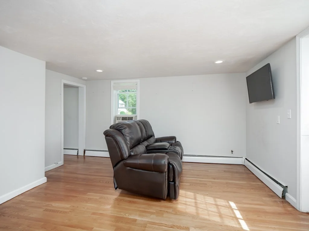 2 bed, 1 bath apartment for rent at 37 Main St Unit A, Framingham — photo 15 of 24
