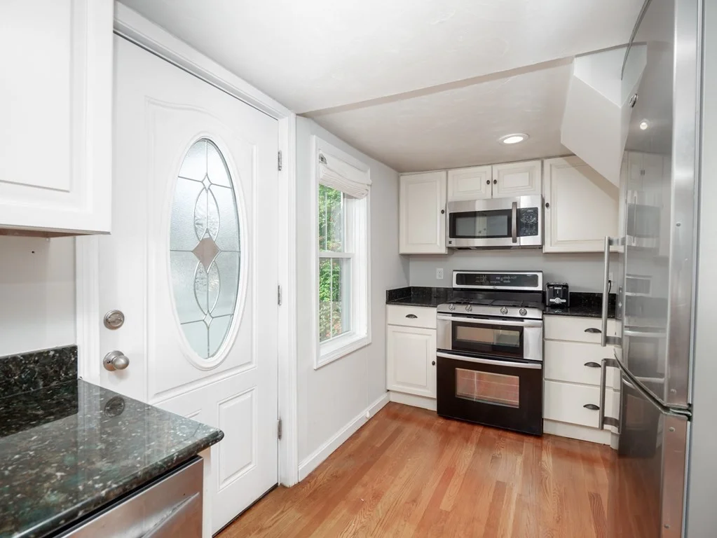 2 bed, 1 bath apartment for rent at 37 Main St Unit A, Framingham — photo 10 of 24