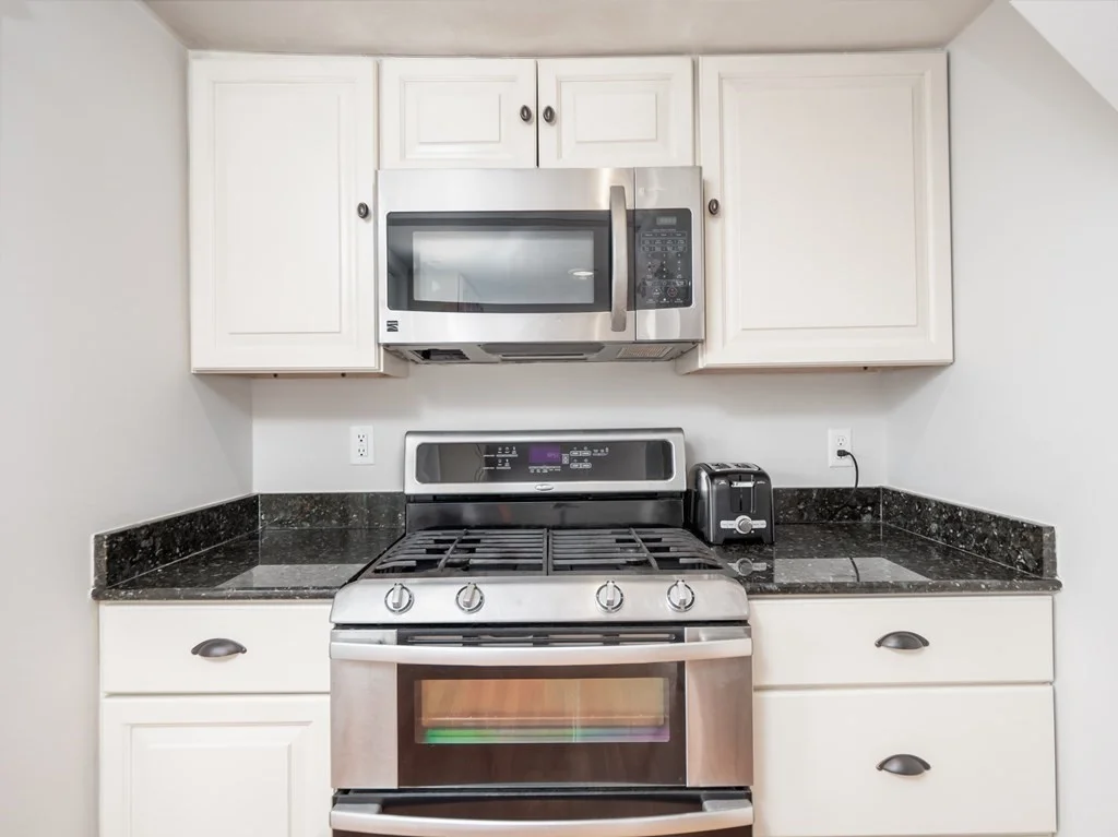 2 bed, 1 bath apartment for rent at 37 Main St Unit A, Framingham — photo 11 of 24