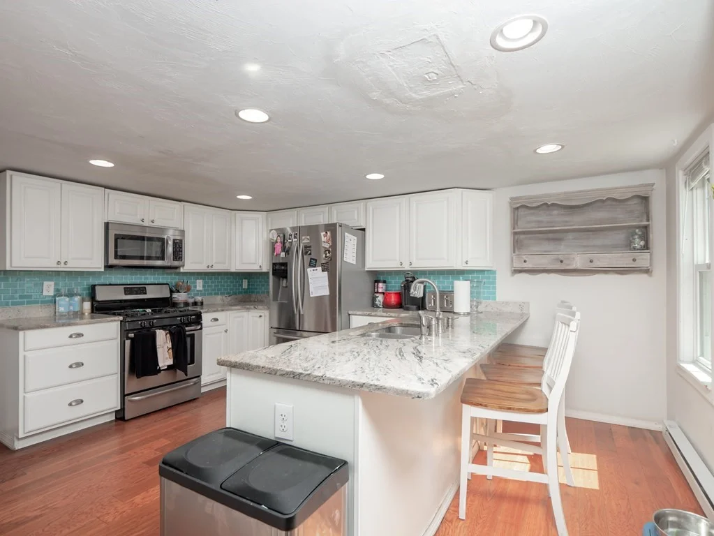4 bed, 1 bath apartment for rent at 37 Main St Unit B, Framingham — photo 9 of 40