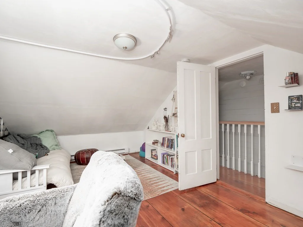 4 bed, 1 bath apartment for rent at 37 Main St Unit B, Framingham — photo 33 of 40