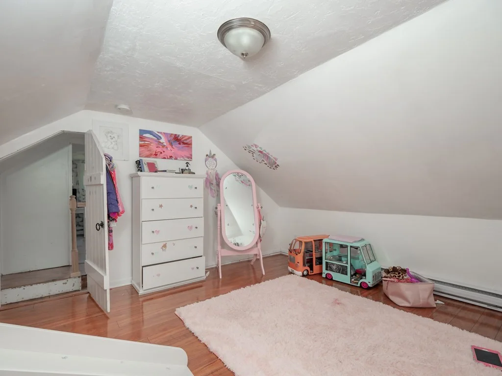4 bed, 1 bath apartment for rent at 37 Main St Unit B, Framingham — photo 27 of 40
