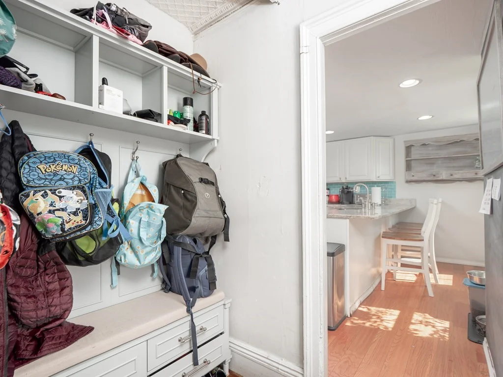 4 bed, 1 bath apartment for rent at 37 Main Unit 37, Framingham — photo 8 of 40