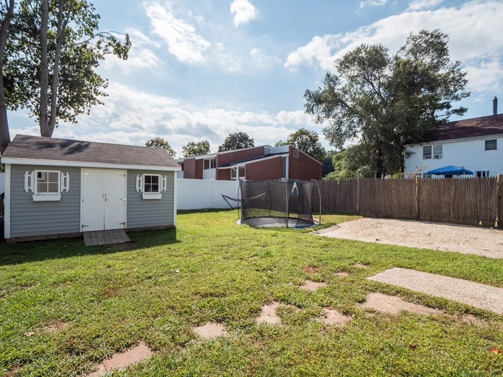4 bed, 1 bath apartment for rent at 37 Main Unit 37, Framingham — photo 37 of 40