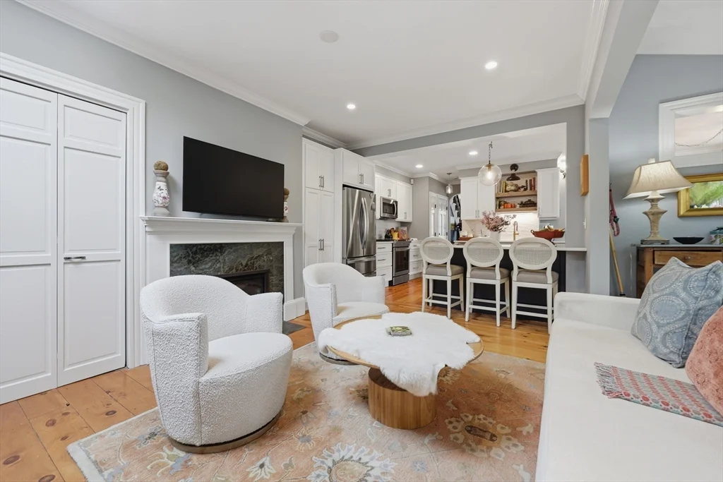 3 bed, 2 bath apartment for rent at 37 Marlboro St Unit 37, Newburyport — photo 11 of 36