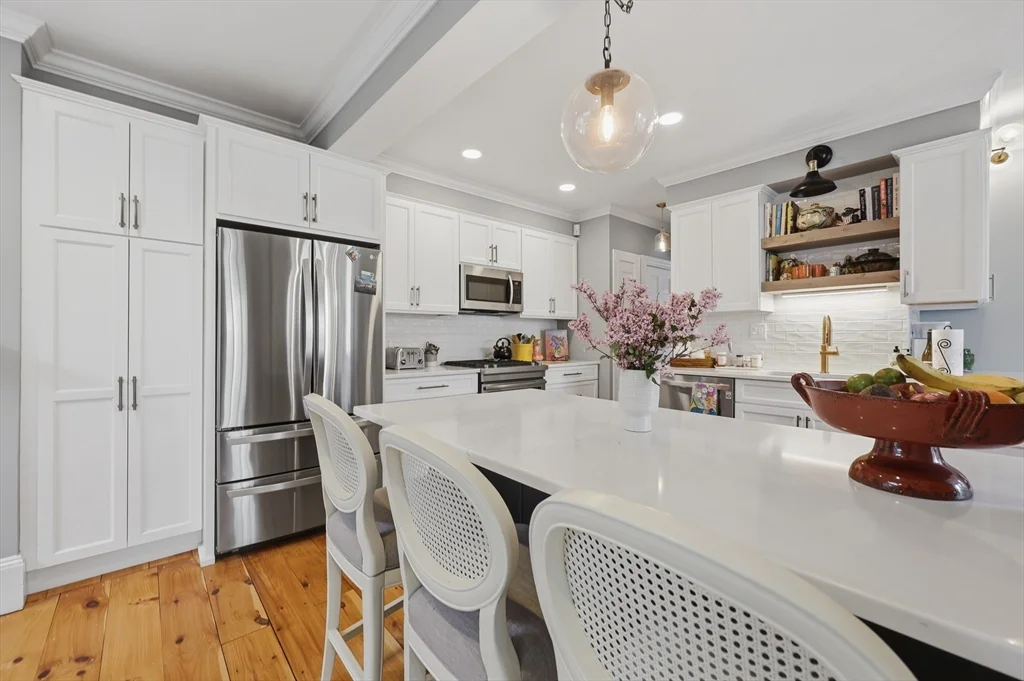 3 bed, 2 bath apartment for rent at 37 Marlboro St Unit 37, Newburyport — photo 15 of 36